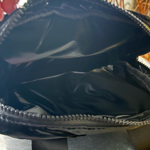 NWOT Chanel small tote with optional daisy stick ons - Picture 6 of 7